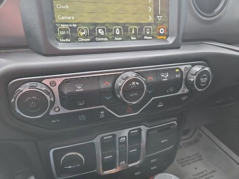 Used 2023 Jeep Wrangler Unlimited AWD/4WD image 64