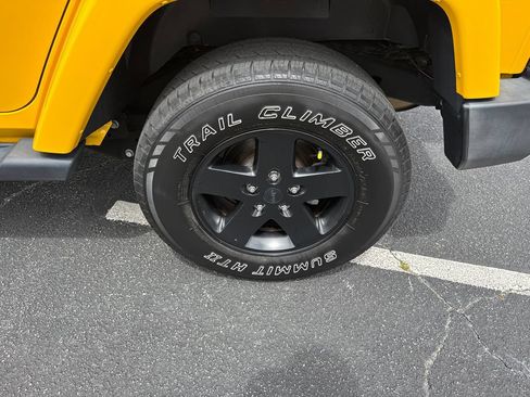 Used 2015 Jeep Wrangler Unlimited Sahara AWD/4WD image 20