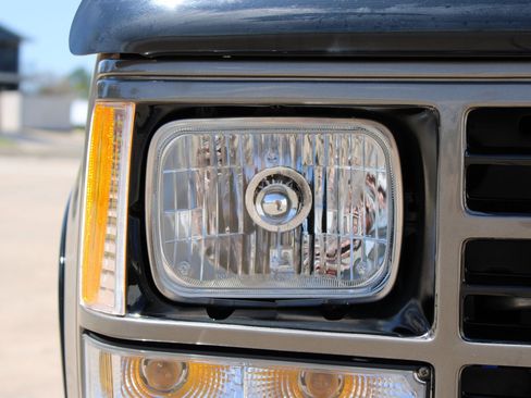 Used 1990 Chevrolet Silverado 1500 2WD Extended Cab image 19