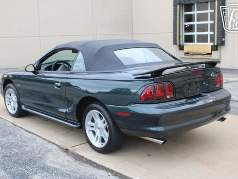 Used 1998 Ford Mustang GT RWD image 38