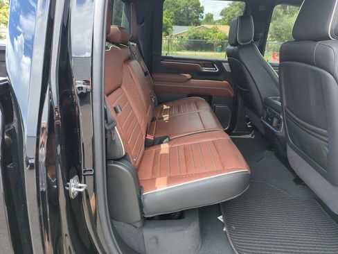 Used 2025 GMC Sierra 3500 Denali Ultimate AWD/4WD image 34