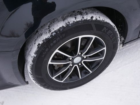 Certified 2016 Dodge Grand Caravan SE image 16