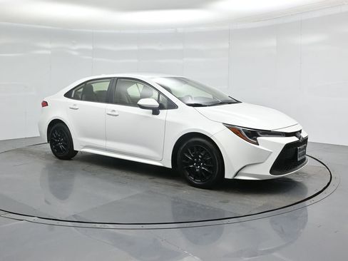 Used 2020 Toyota Corolla LE image 21