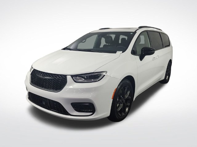 Used 2025 Chrysler Pacifica Limited FWD image 26