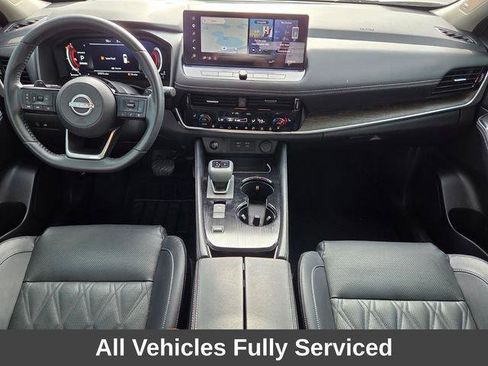 Used 2024 Nissan Rogue Platinum w/ Platinum Premium Package FWD image 12