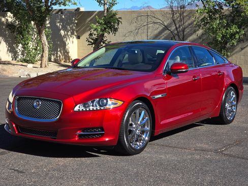 Used 2012 Jaguar XJ RWD image 6