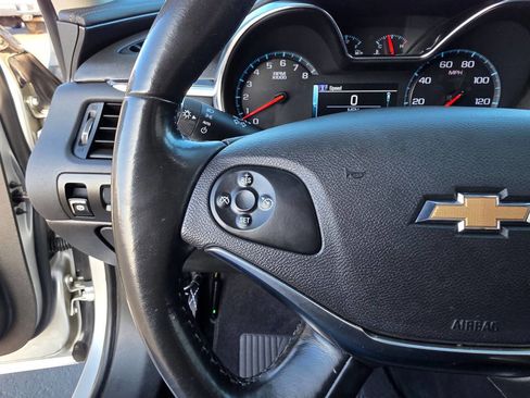 Used 2017 Chevrolet Impala LT image 17