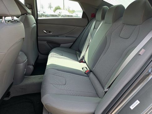 New 2026 Hyundai Elantra SE FWD image 17