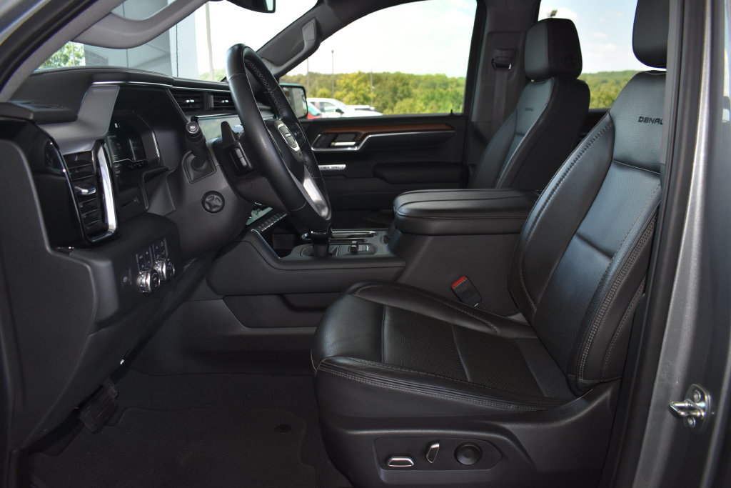 Used 2023 GMC Sierra 1500 Denali AWD/4WD image 4