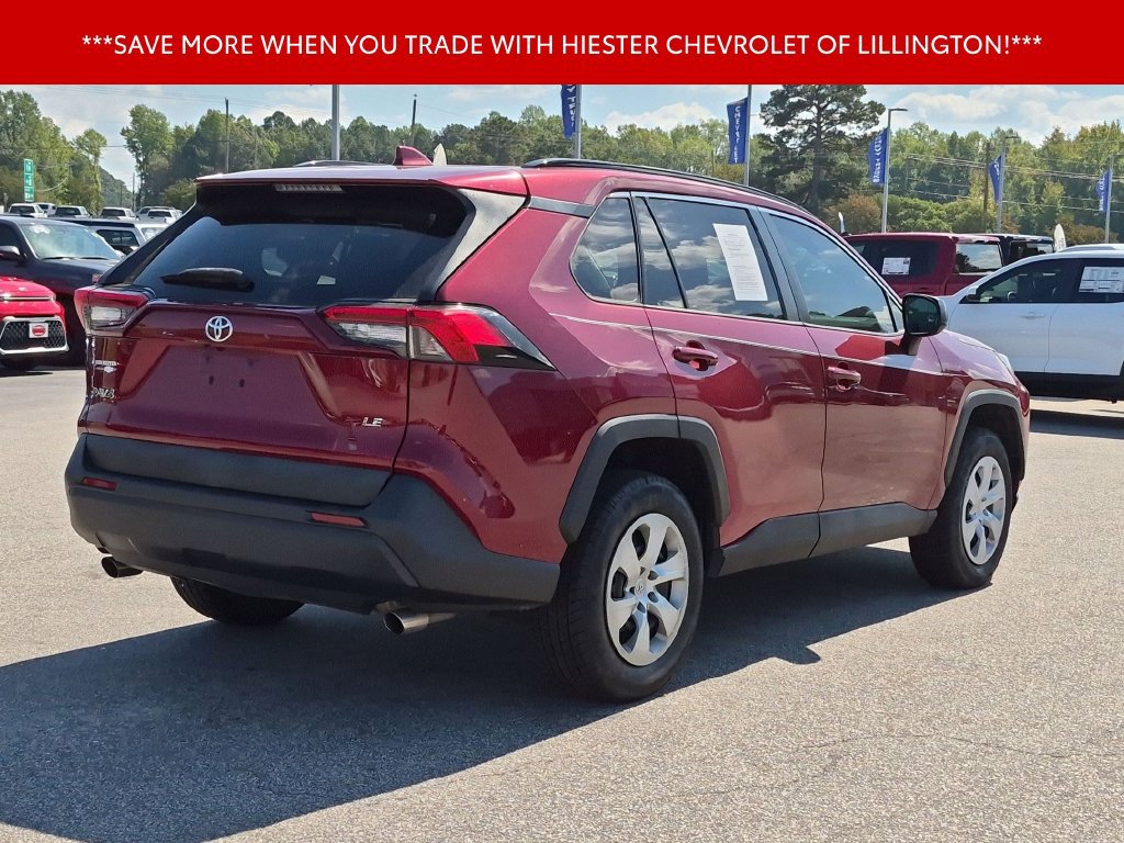 Used 2020 Toyota RAV4 LE FWD image 4