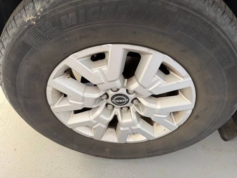 Used 2022 Nissan Frontier SV image 8