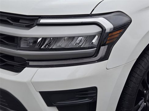 Used 2023 Ford Expedition Max XLT RWD image 10