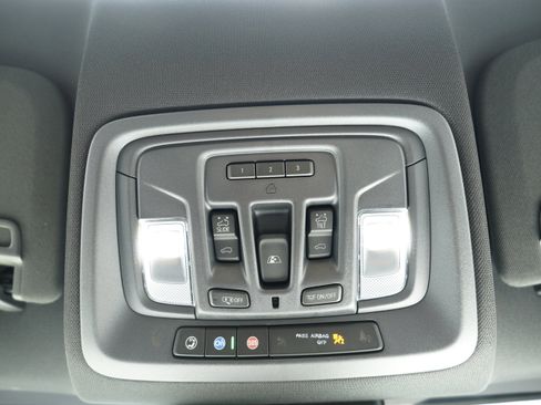 Used 2026 GMC Sierra 2500 AT4 AWD/4WD image 25