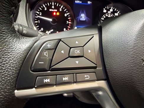 Used 2020 Nissan Rogue S AWD/4WD image 23