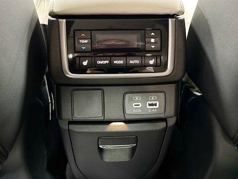 New 2026 Subaru Ascent Limited AWD/4WD image 25