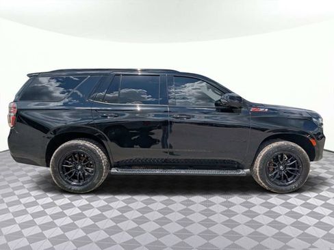 Used 2024 Chevrolet Tahoe Z71 w/ Luxury Package AWD/4WD image 3