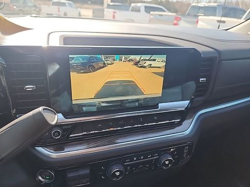 Used 2025 Chevrolet Silverado 1500 LT image 25