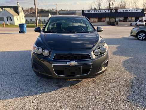 Used 2016 Chevrolet Sonic LT w/ Fun and Sun Package image 2