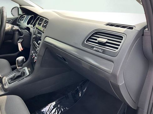Used 2019 Volkswagen Golf S AWD/4WD image 33