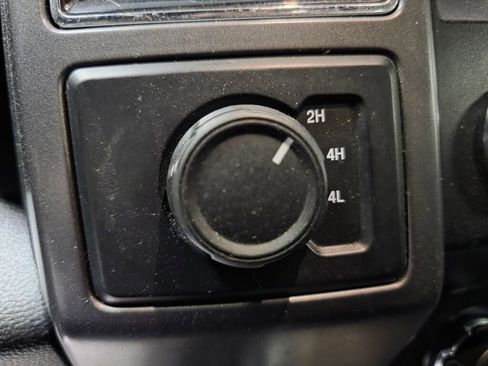 Used 2019 Ford F150 XLT w/ Equipment Group 302A Luxury AWD/4WD image 16