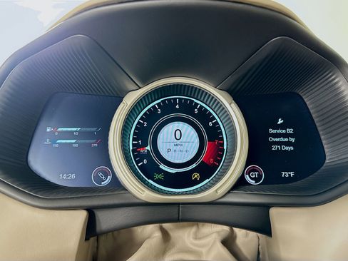 Used 2017 Aston Martin DB11 V12 RWD image 14