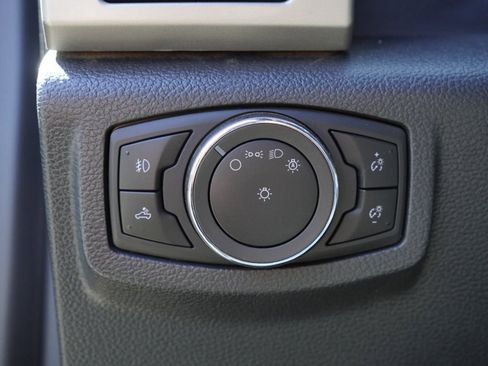 Used 2022 Ford F250 Lariat w/ Black Appearance Package AWD/4WD image 10