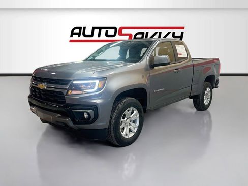 Used 2022 Chevrolet Colorado LT w/ LT Convenience Package AWD/4WD image 3