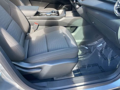 New 2026 Chevrolet Equinox LT FWD image 28
