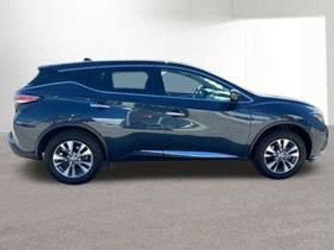 Used 2018 Nissan Murano S image 4