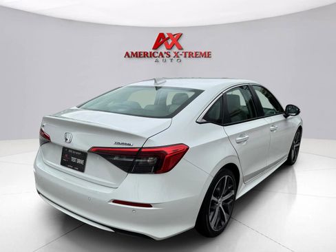 Used 2024 Honda Civic Touring image 5