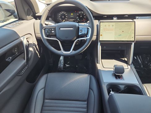 Certified 2025 Land Rover Discovery Sport S image 4