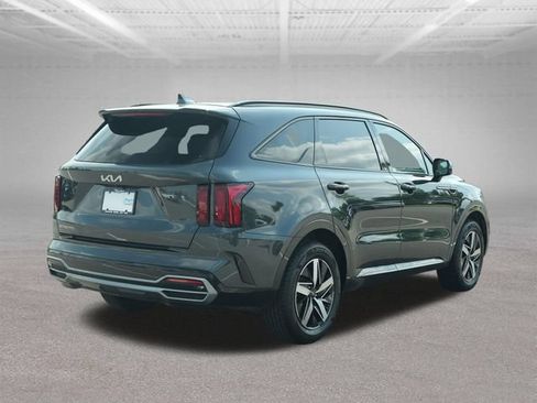 Used 2023 Kia Sorento S FWD image 8