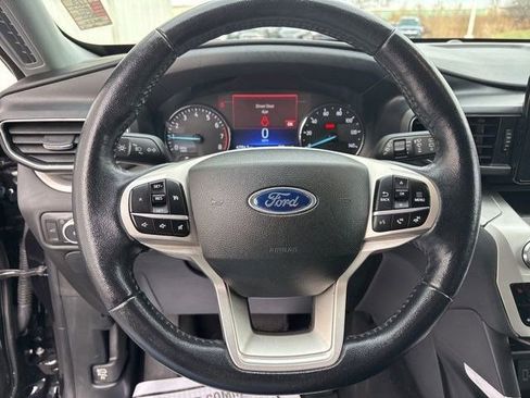 Used 2022 Ford Explorer XLT w/ Equipment Group 202A image 16