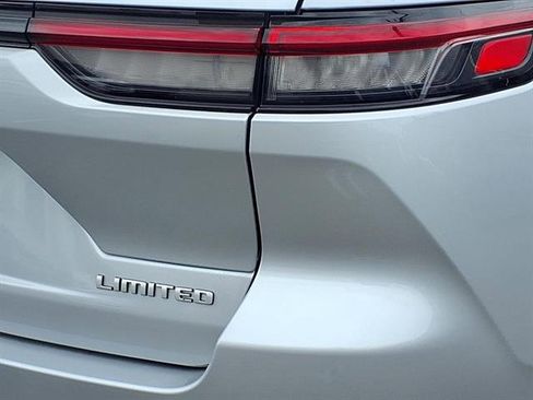 Certified 2024 Jeep Grand Cherokee Limited AWD/4WD image 26