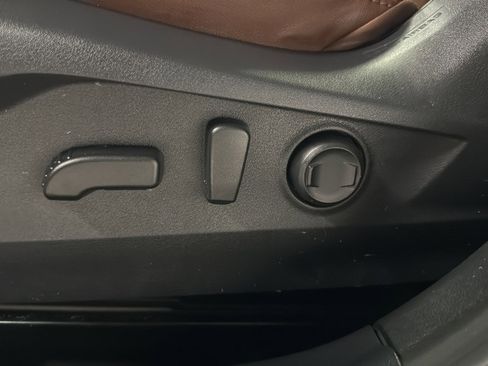 Used 2020 Subaru Outback Touring image 17