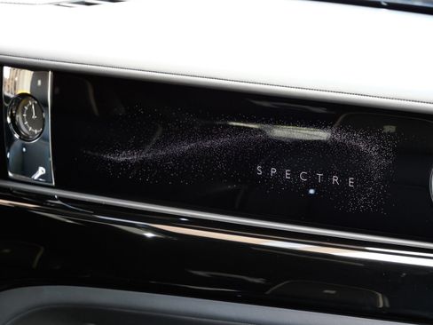 Certified 2025 Rolls-Royce Spectre w/ Spectre Launch Package AWD/4WD image 29
