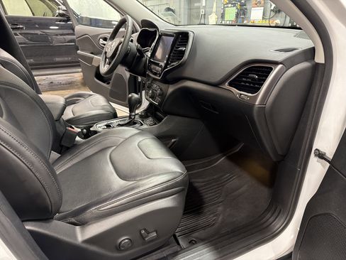 Used 2022 Jeep Cherokee Limited w/ Elite Package image 21