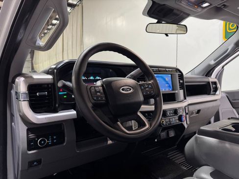 Used 2024 Ford F250 XL w/ FX4 Off-Road Package AWD/4WD image 11