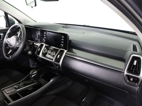 Used 2022 Kia Sorento LX FWD image 24