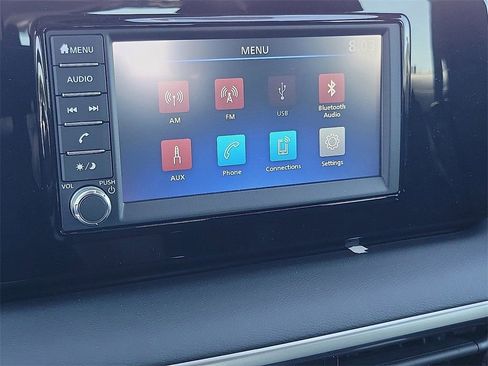 New 2025 Nissan Kicks S image 7