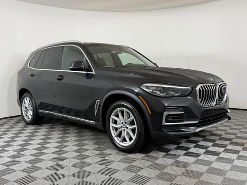 Used 2023 BMW X5 xDrive40i w/ Premium Package image 7