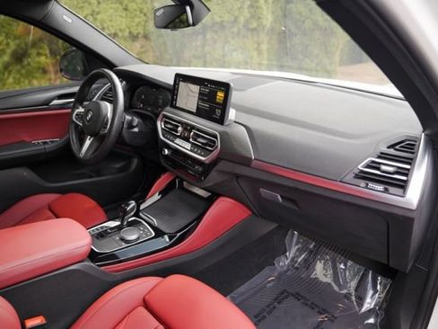 Used 2022 BMW X4 xDrive30i AWD/4WD image 18