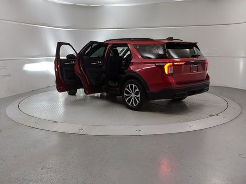 New 2026 Ford Explorer ST-Line w/ Premium Package image 10