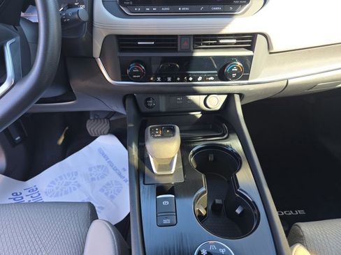 Certified 2024 Nissan Rogue SV image 11