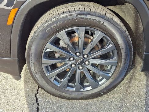 Used 2023 Chevrolet Traverse RS image 13