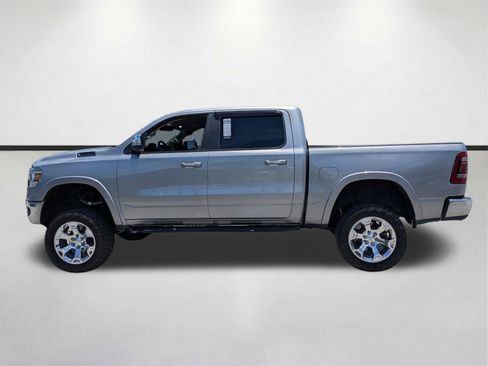 Used 2019 RAM 1500 Laramie w/ Off Road Group AWD/4WD image 7