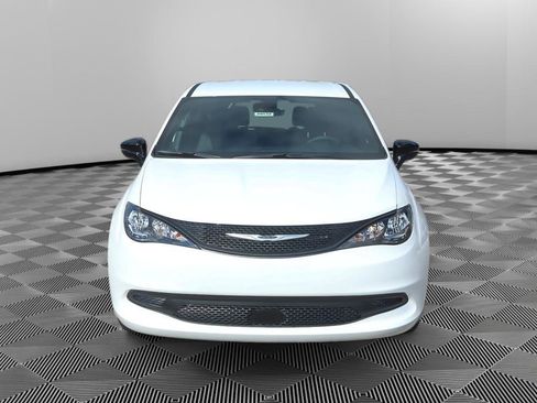 New 2026 Chrysler Voyager LX FWD image 8