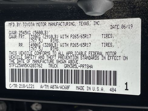 Used 2019 Toyota Tacoma TRD Sport AWD/4WD image 25