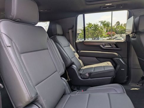 New 2026 GMC Yukon XL Denali w/ Denali Reserve Package AWD/4WD image 28