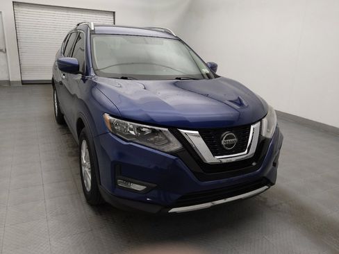 Used 2018 Nissan Rogue SV image 14